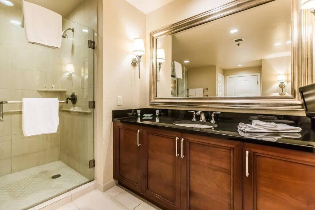Mgm 1br Mountain View Balcony 28802 Apartment