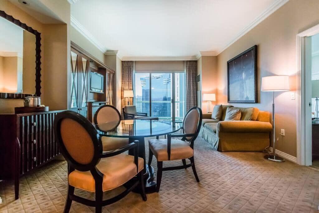 Mgm 1br Mountain View Balcony 28802 Las Vegas