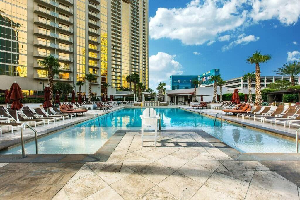 Apartment Mgm 1br Mountain View Balcony 28802 *